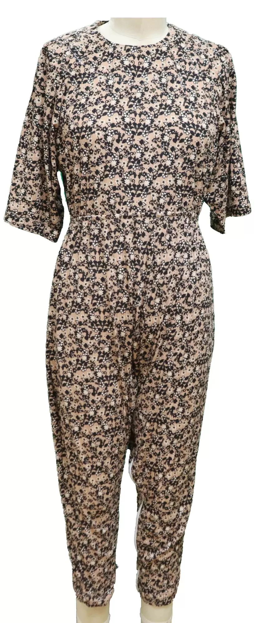 Grenouillère de nuit Femme Alzheimer 1608 – Fleuri Beige et Noir