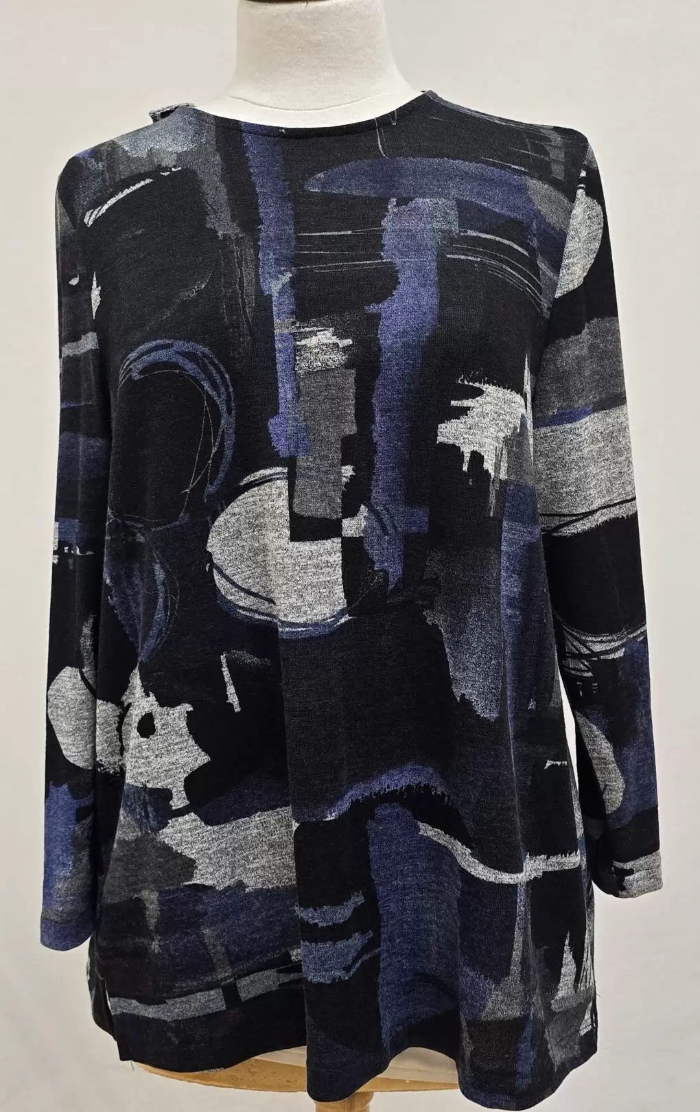 Chandail adapté style 2-3154 – Imprimé Noir et Gris