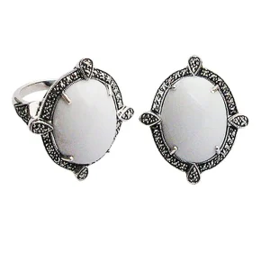 Grosse bague cabochon agate blanche, argent et marcassites de style art déco