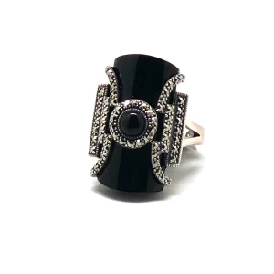 Bague art déco onyx et marcassites avec une perle centrale