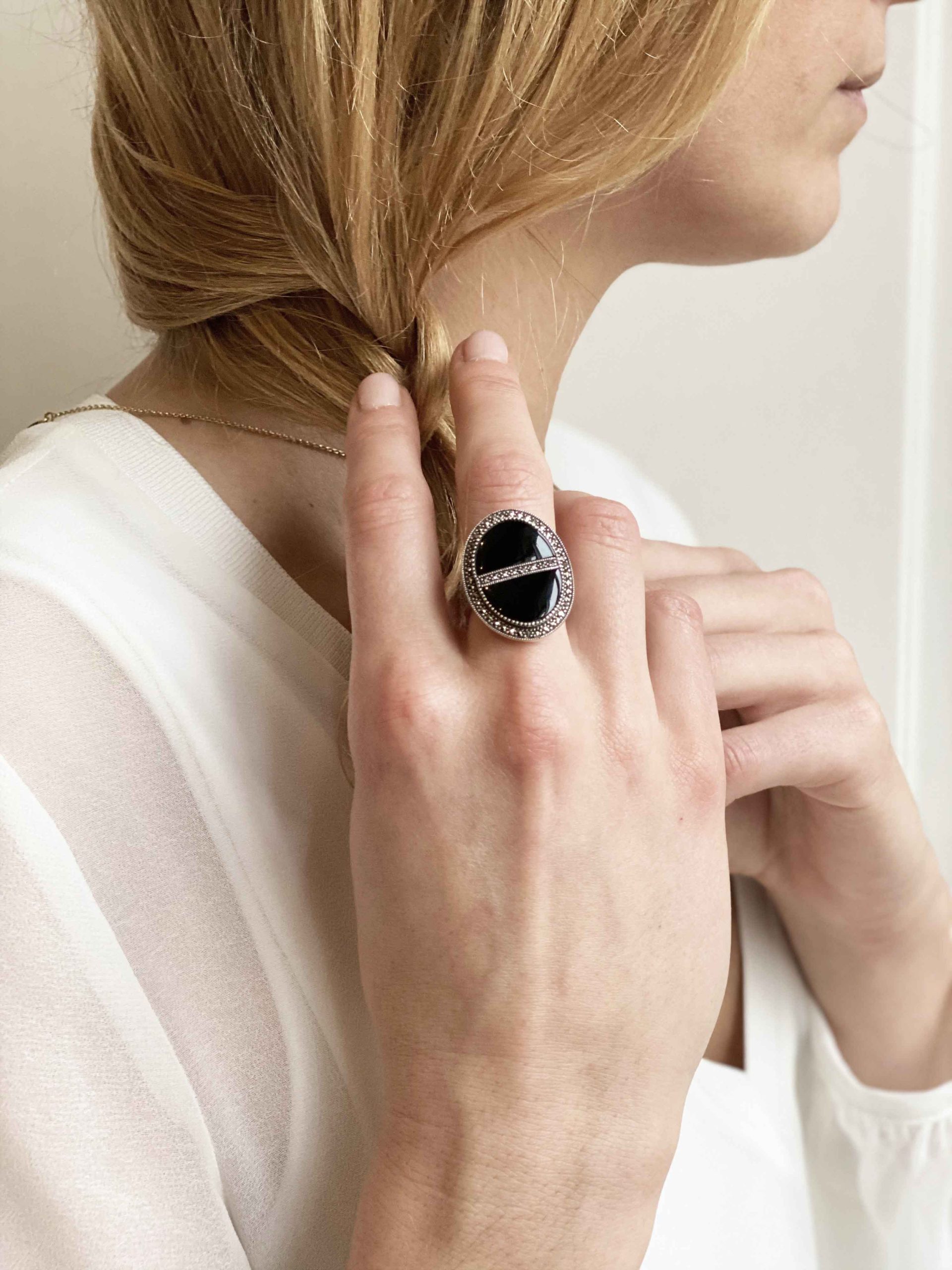 Bague art déco onyx ovale en argent et marcassites – Image 2