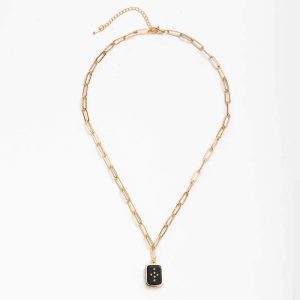 Collier chaîne et pendentif emaillé