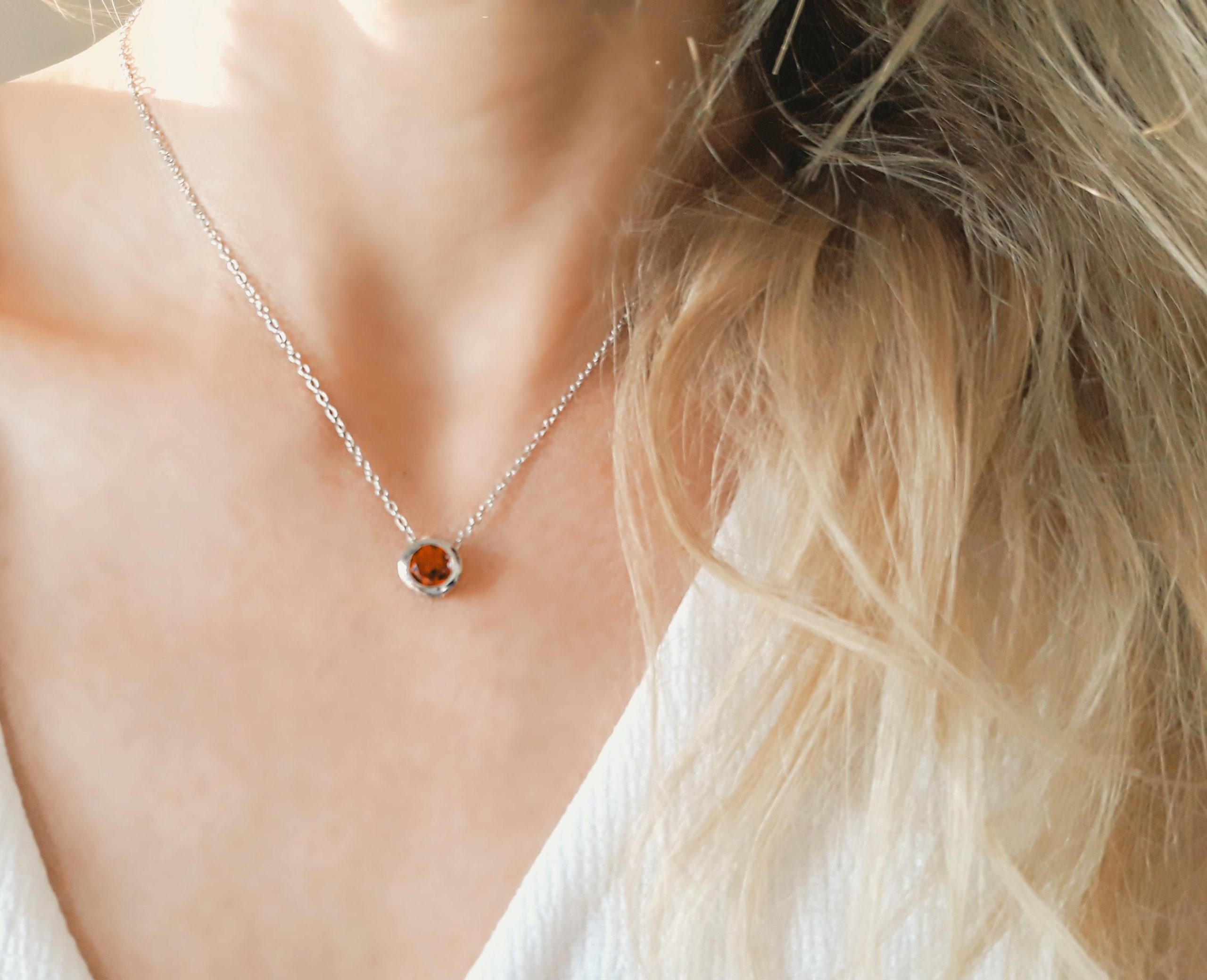 Collier fantaisie rouge – Image 2