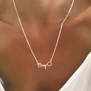 Collier patte de chien et coeur