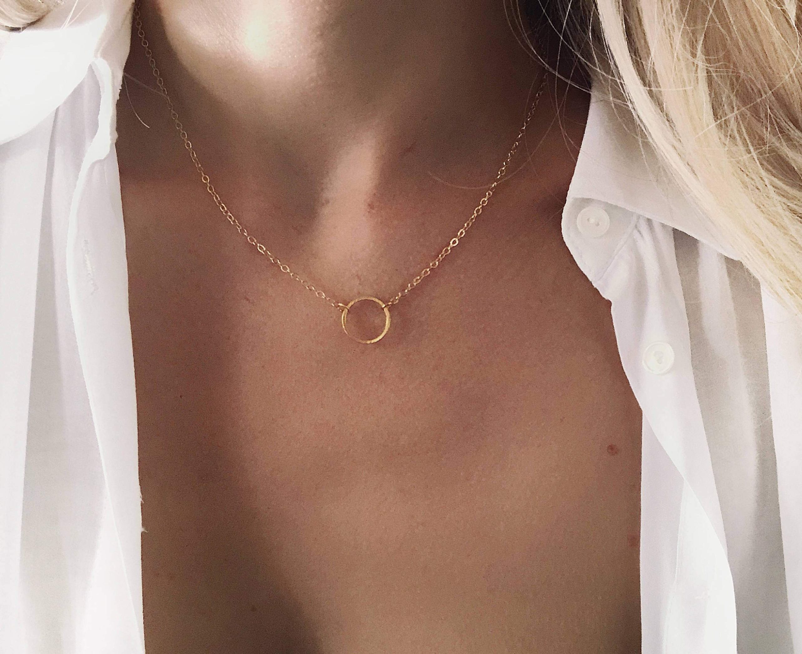 Collier tendance 2024 – cercle or
