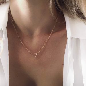 Collier tendance 2024 – triangle or