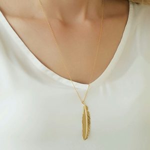 Collier tendance plume