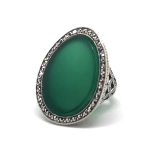 Grosse bague cabochon agate verte, argent et marcassites de style art déco