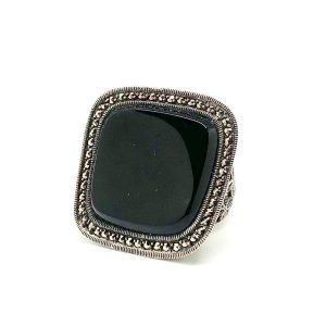 Grosse bague en onyx carrée, argent et marcassites - Métron