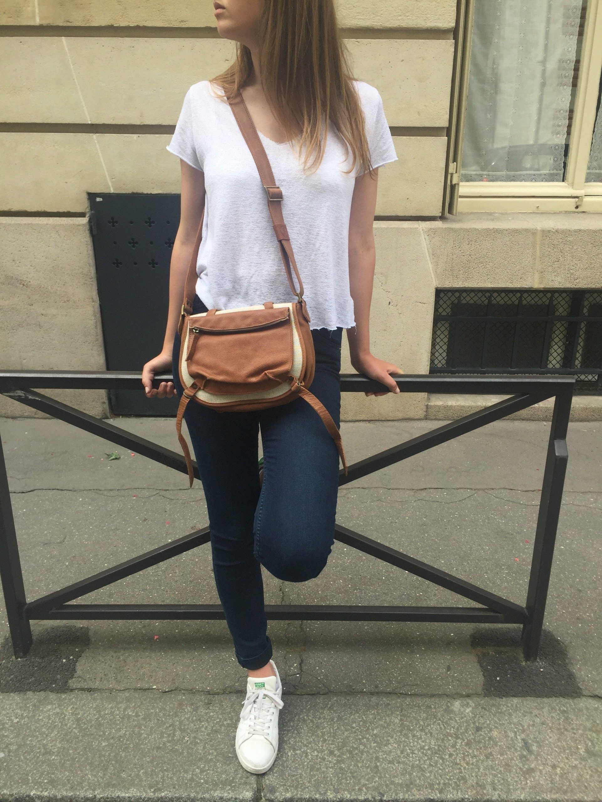 Sac besace en cuir beige - Pascale Risbourg – Image 2
