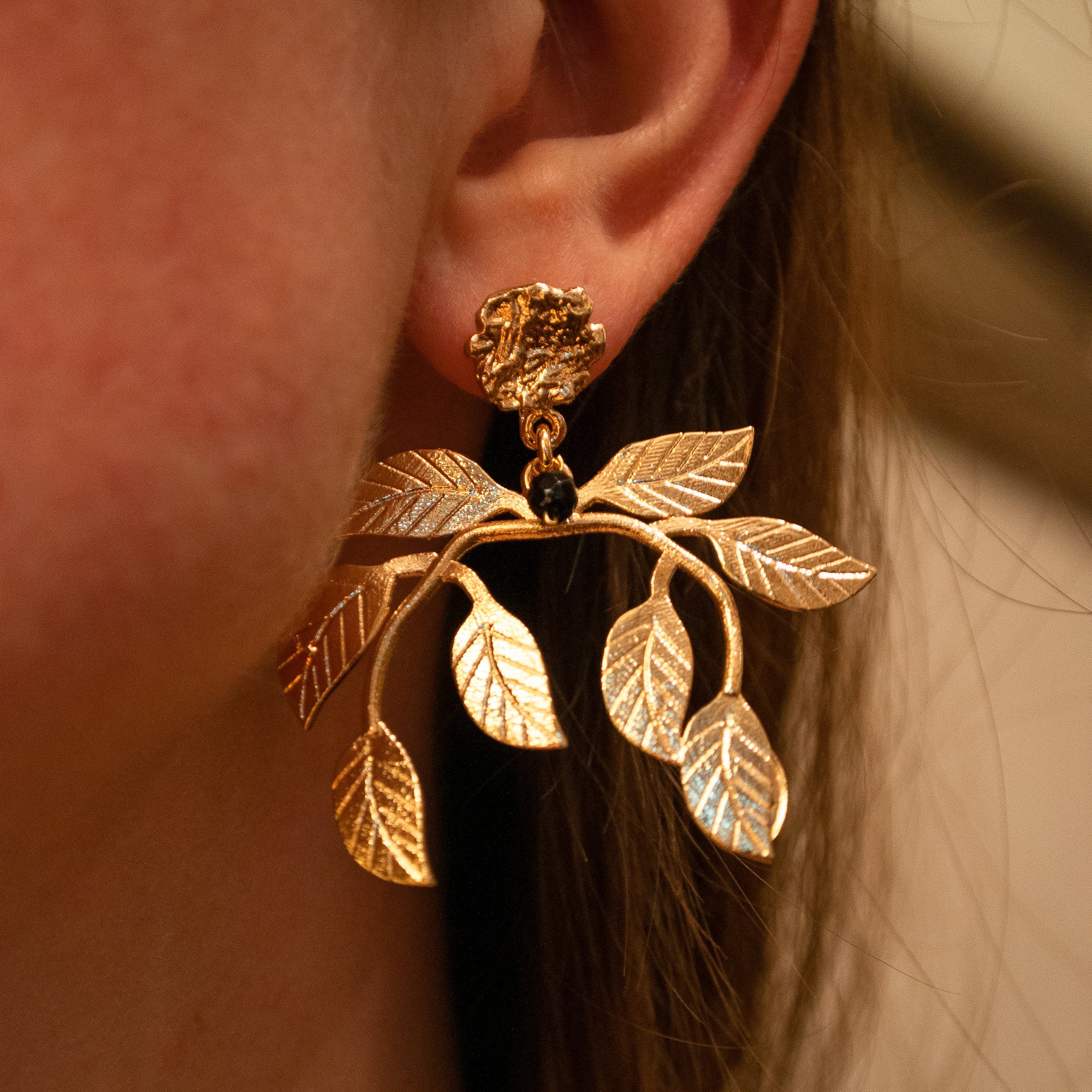 Boucles d'Oreilles Laurier Dorées – Image 2