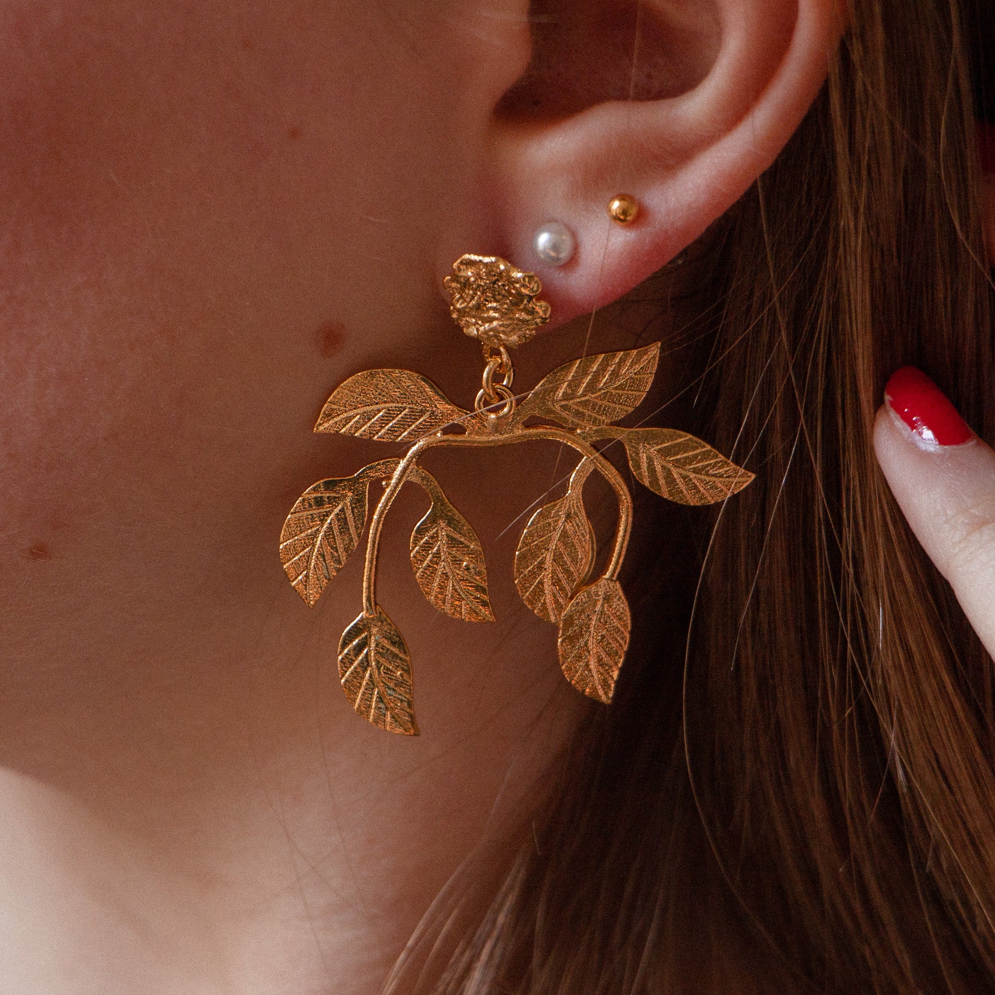 Boucles d'Oreilles Laurier Dorées – Image 4