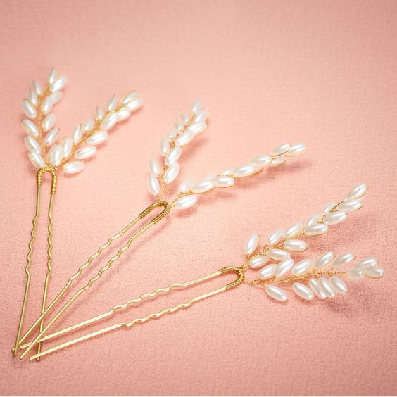 Trio de pics à chignon mariage – Image 2