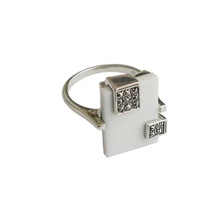 Bague art déco rectangle agate blanche en argent et marcassites