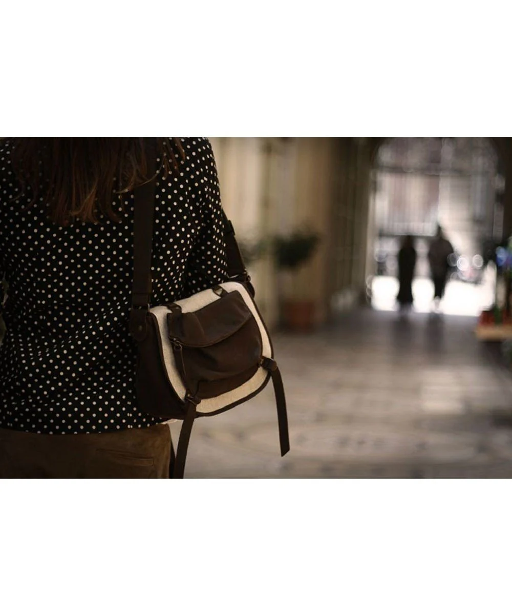 Sac besace en cuir marron - Pascale Risbourg – Image 4