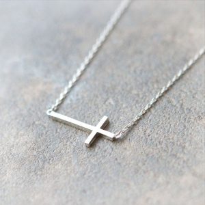 Collier croix argenté femme