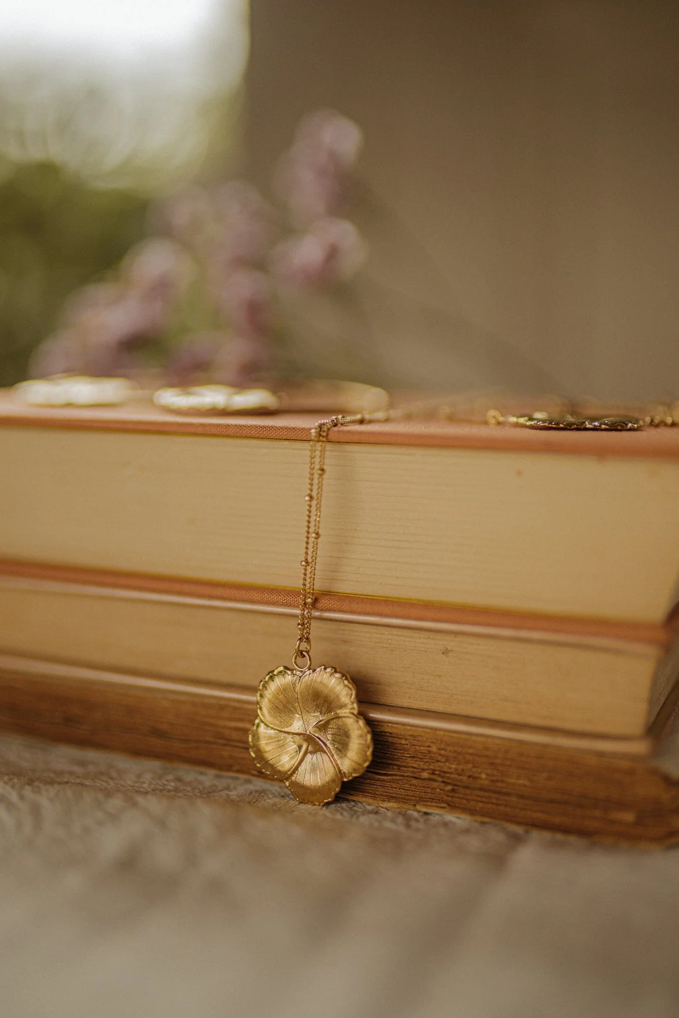 Collier Hélios Or Fleur – Image 3