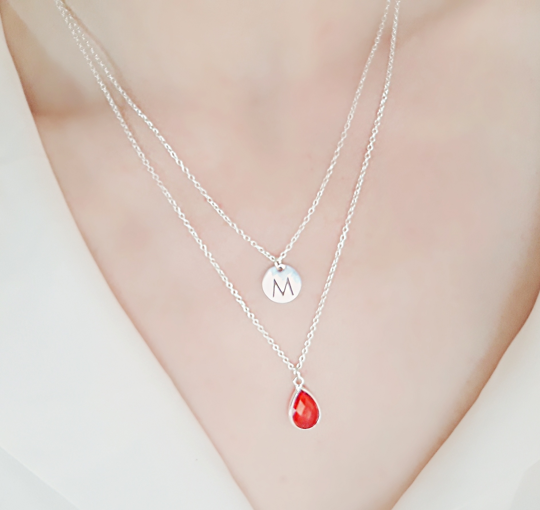 Collier femme personnalisé multi rangs rouge – Image 2