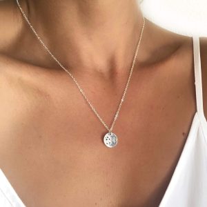 collier petite médaille étoile