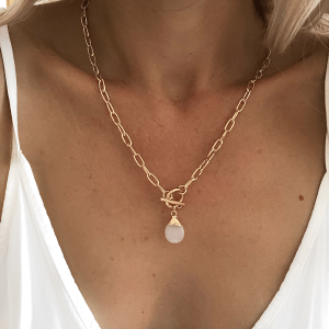 collier ras du cou grosse maille avec pierre rose