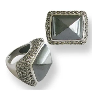 Grosse bague hématite cabochon, argent et marcassites de style art déco