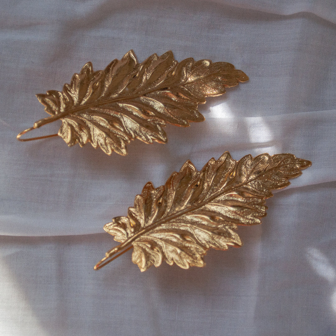 Boucles d'Oreilles Feuille de Bouleau Dorée – Image 5