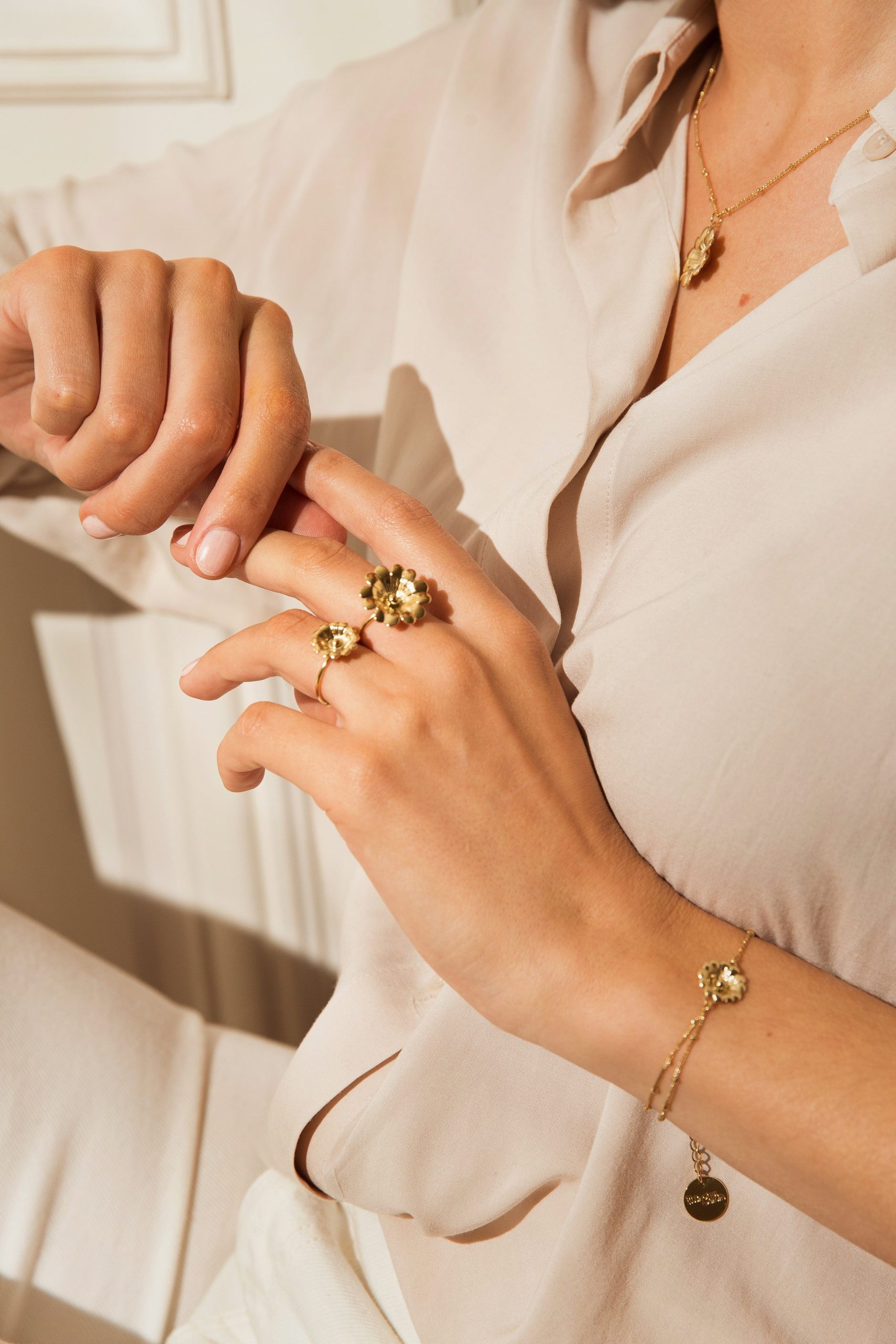 Maxi Bague Théia Or Fleur Ajustable à – Image 8